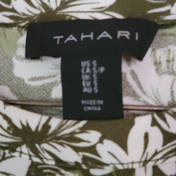 Fitted Tahari top - Picture 5 of 5